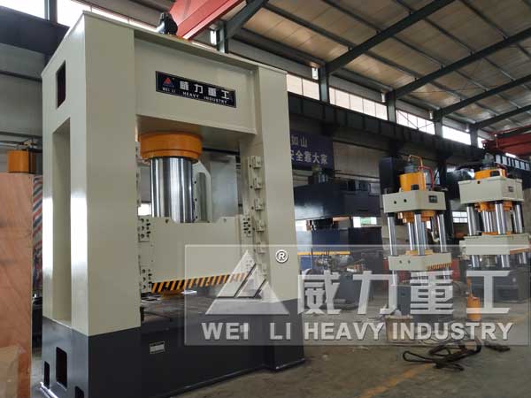 框架式碳纖維復(fù)合材料模壓油壓機(jī)