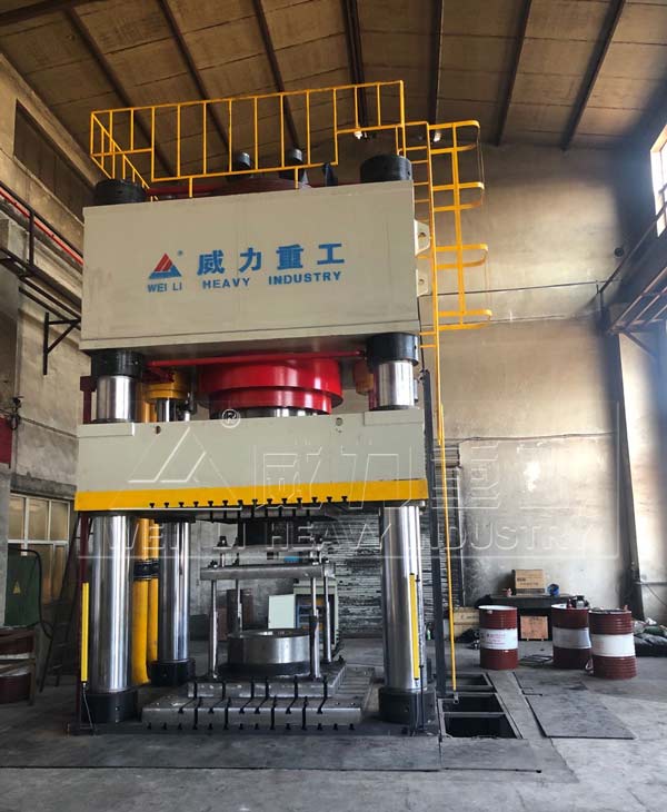 4000噸熱模鍛成型油壓機圖片