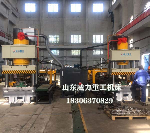 礦用錨桿托盤壓型油壓機客戶現(xiàn)場圖