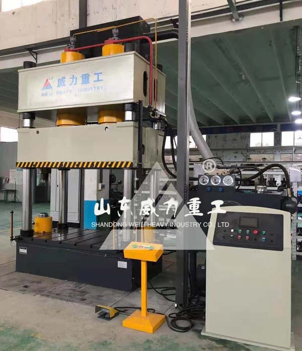 500噸四柱油壓機圖片