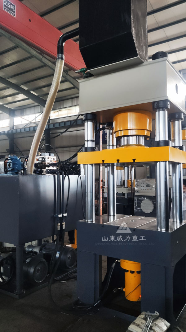 200噸冷擠壓成型油壓機(jī)